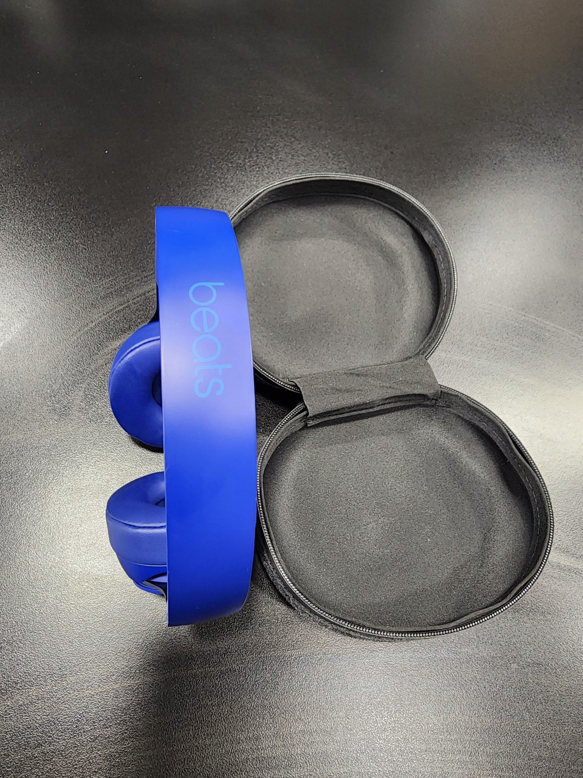 Beats Solo Pro Wireless Noise Cancelling Headphone - Navy Blue (Used)