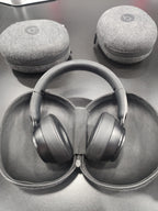 Beats Solo Pro Wireless Noise Cancelling Headphone - Black (Used)